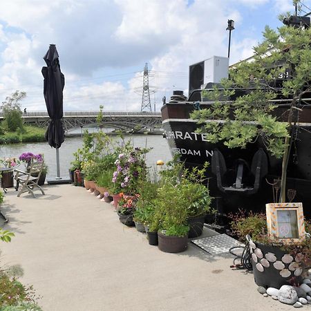 Wheelhouse Euphrate Houseboat Bed & Breakfast Diemen Bagian luar foto